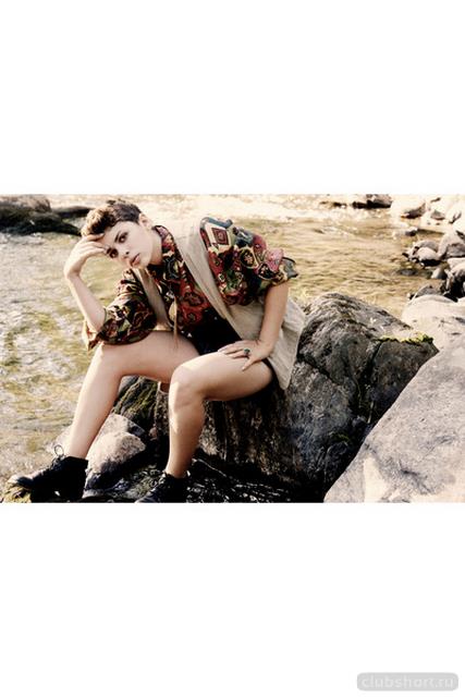 43806_black-thrifted-shorts-beige-thrifted-vest_400.jpg
